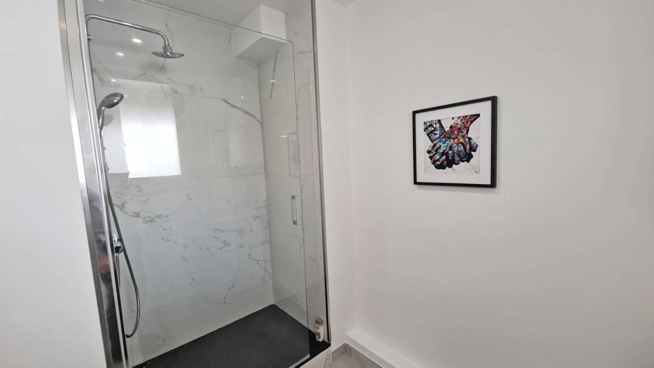 Maxbnb - T2 Balcon 50M2 - Climatise - Ouest - Tolone Esterno foto